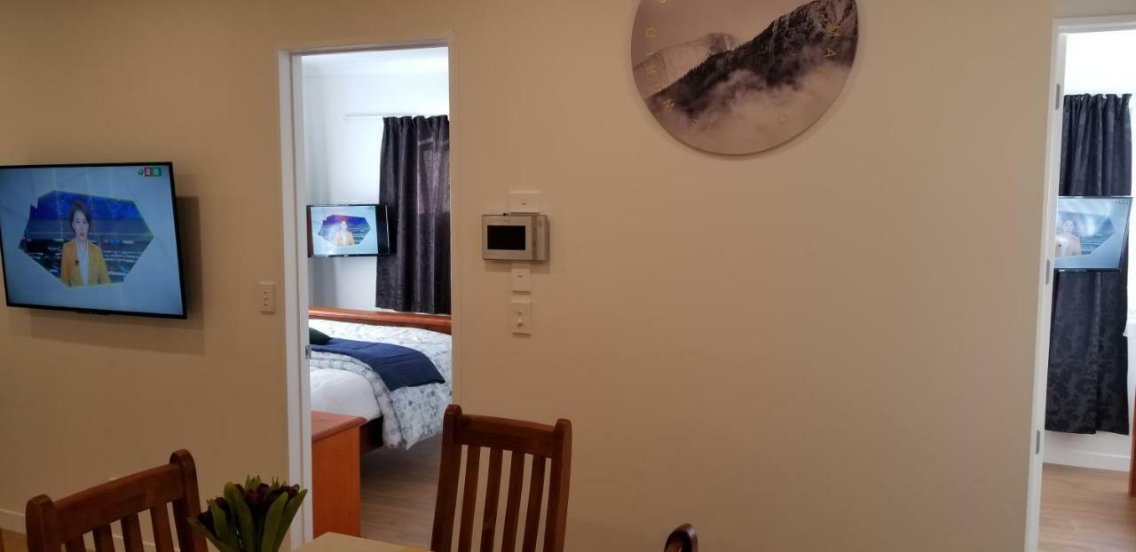 New Smart Home Nearby Plaza Auckland Exterior photo
